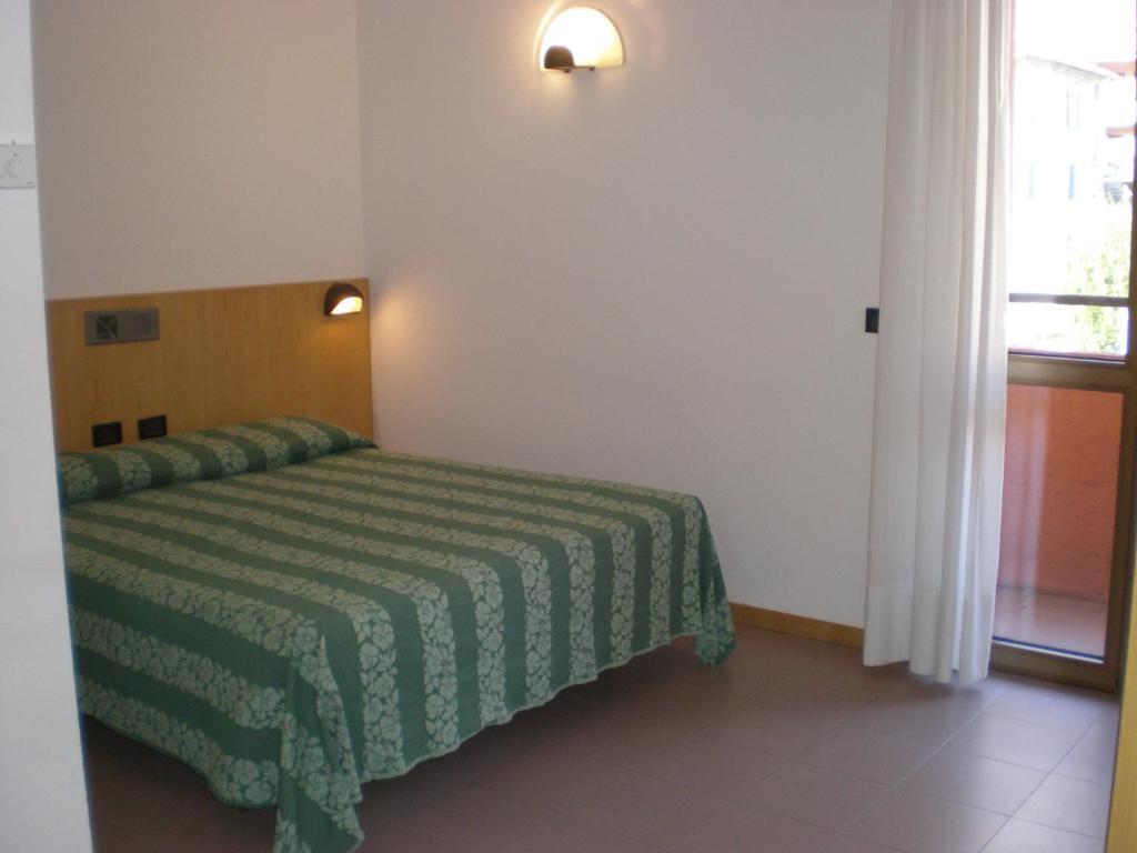 Hotel Aurora Киавенна Экстерьер фото